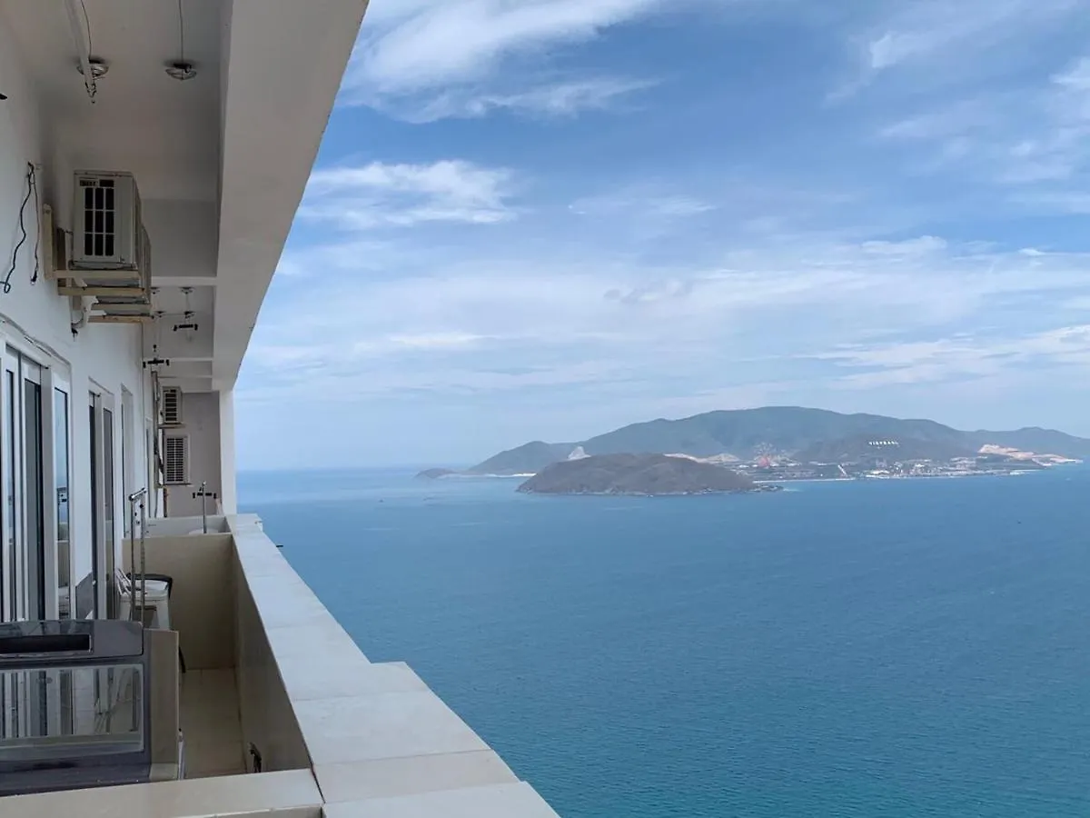 Ideal Time Apartment Να Τρανγκ